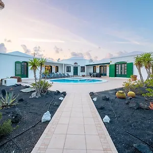 villa-milan.in-canary-islands.com/